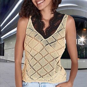 Lace Hem V-Neck Tank Top.